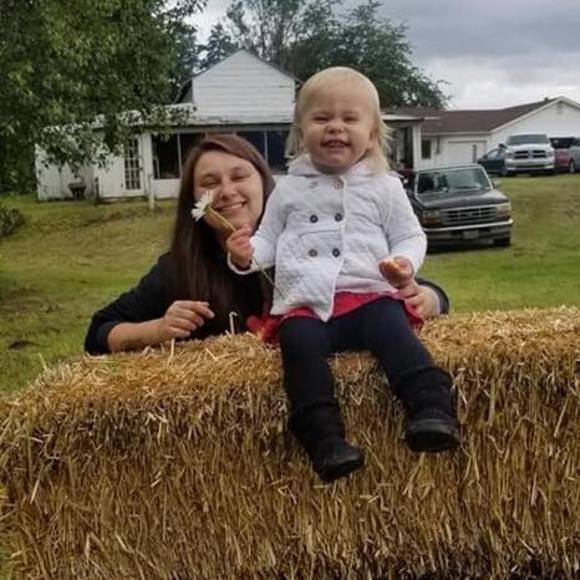 Meet your Posher, Amanda - Picture 1 of 1